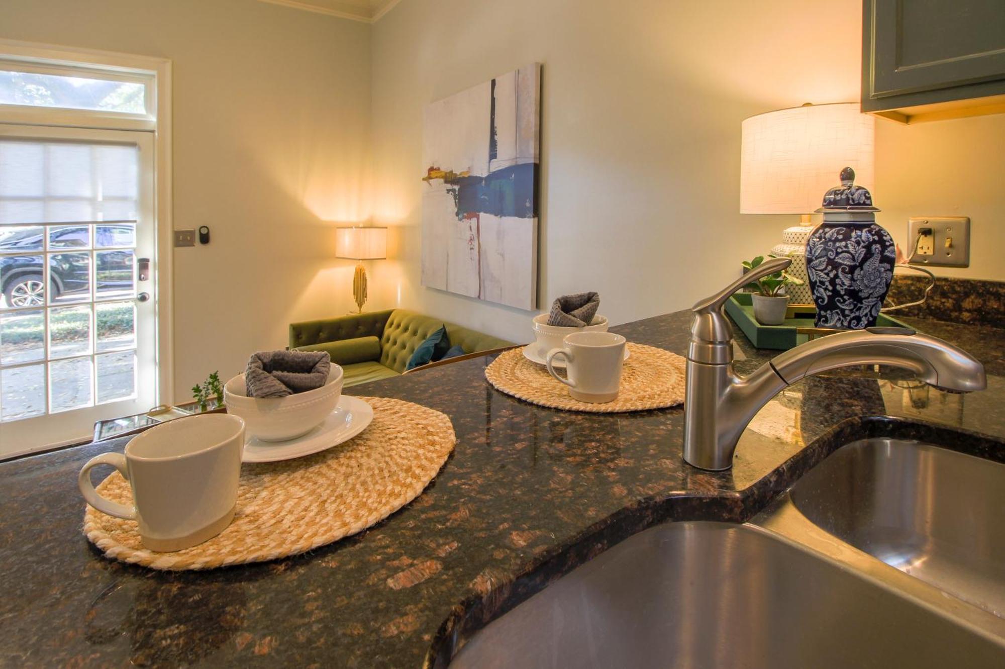 Apartamento Private Patio Retreat In Charming Downtown Savannah Exterior foto